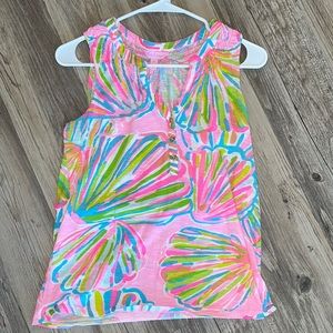 Super cute and bright Lily tank!